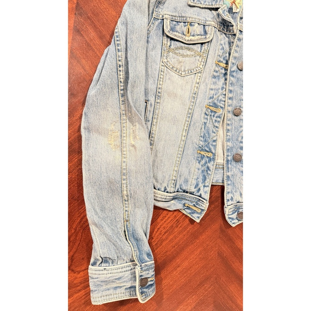 Abercrombie Fitch Womens Denim Jacket Medium Light Wash Distressed Trucker‎ - Picture 11 of 11